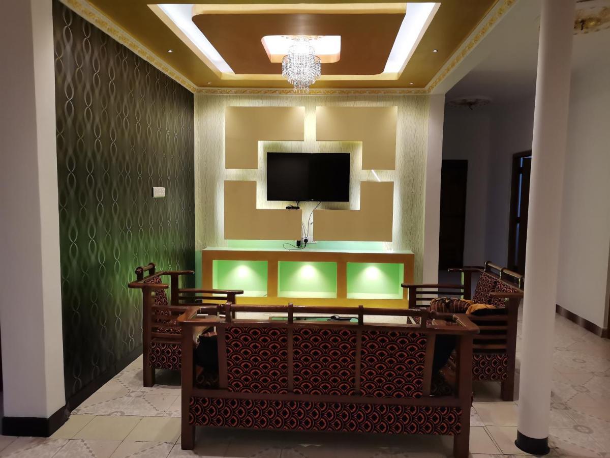 Nallur Holidays Inn Джафна Экстерьер фото