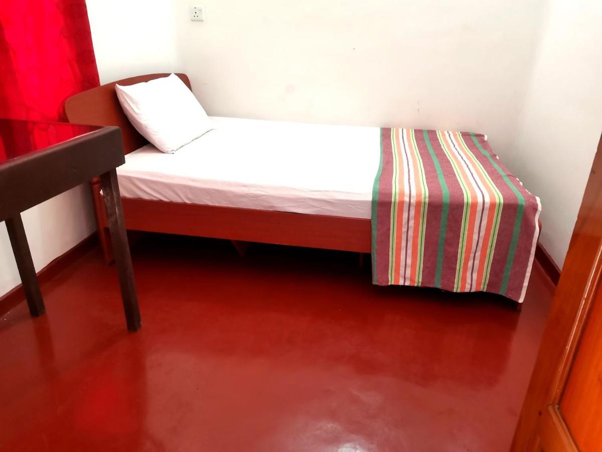 Nallur Holidays Inn Джафна Экстерьер фото
