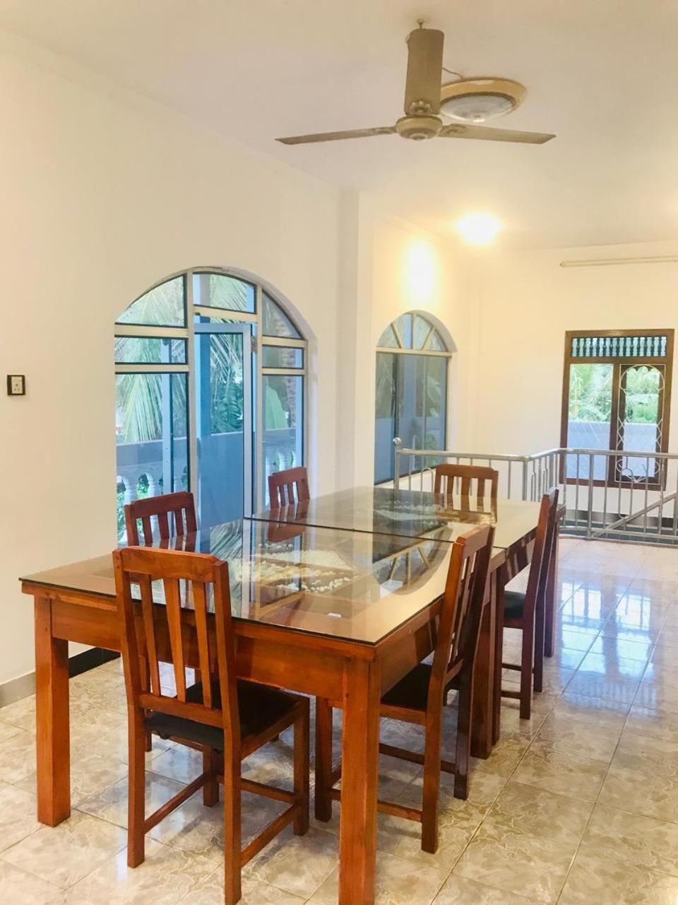 Nallur Holidays Inn Джафна Экстерьер фото